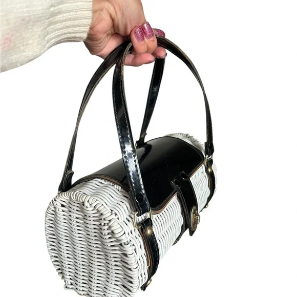 Woven White and Black Cylindrical Handbag - Picture 3 of 11